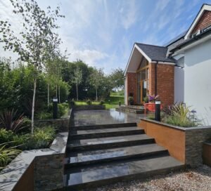 Garden Designer Tips for Creating the Perfect Outdoor Entertaining Space